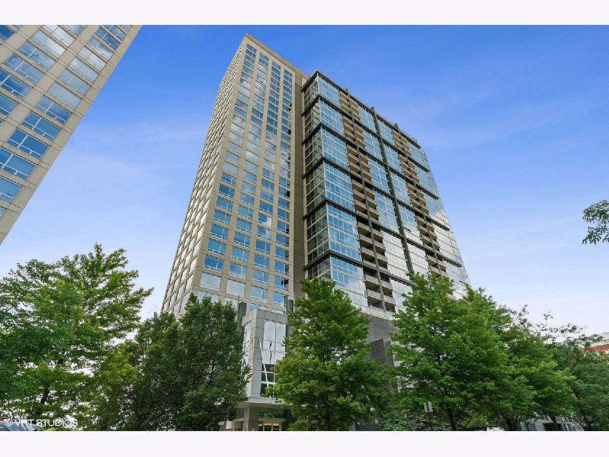 Condos & Townhomes For Rent Museum Park Place Chicago Illinois, 1901 Calumet