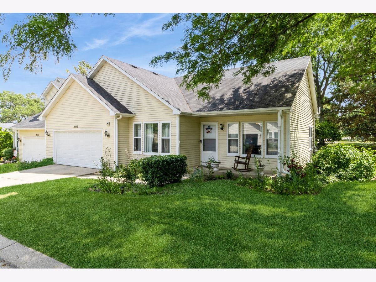 Homes & Townhomes & Condos Sold Highland Springs Elgin Illinois, 2343 Horned Owl