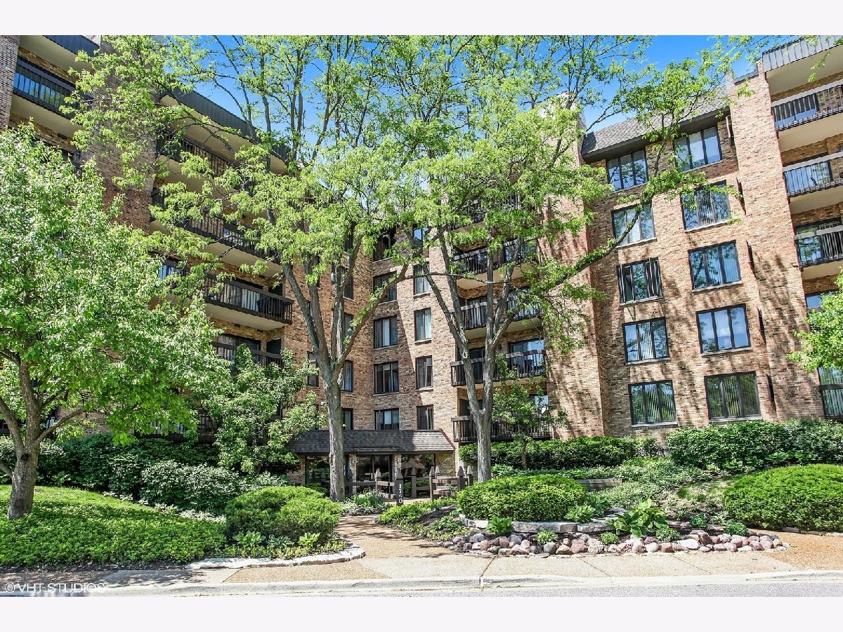  Sold Northbrook Illinois, 1740 Mission Hills