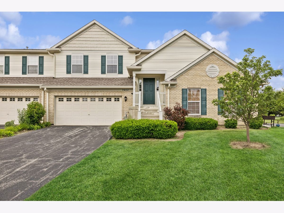 Townhomes & Condos Sold Canterbury Place Algonquin Illinois, 2662 Loren