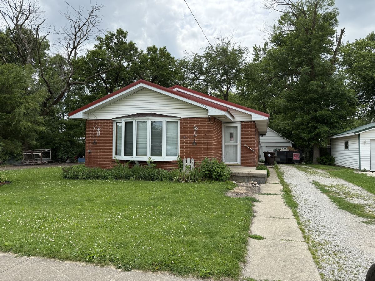  Sold Fisher Illinois, 319 Third