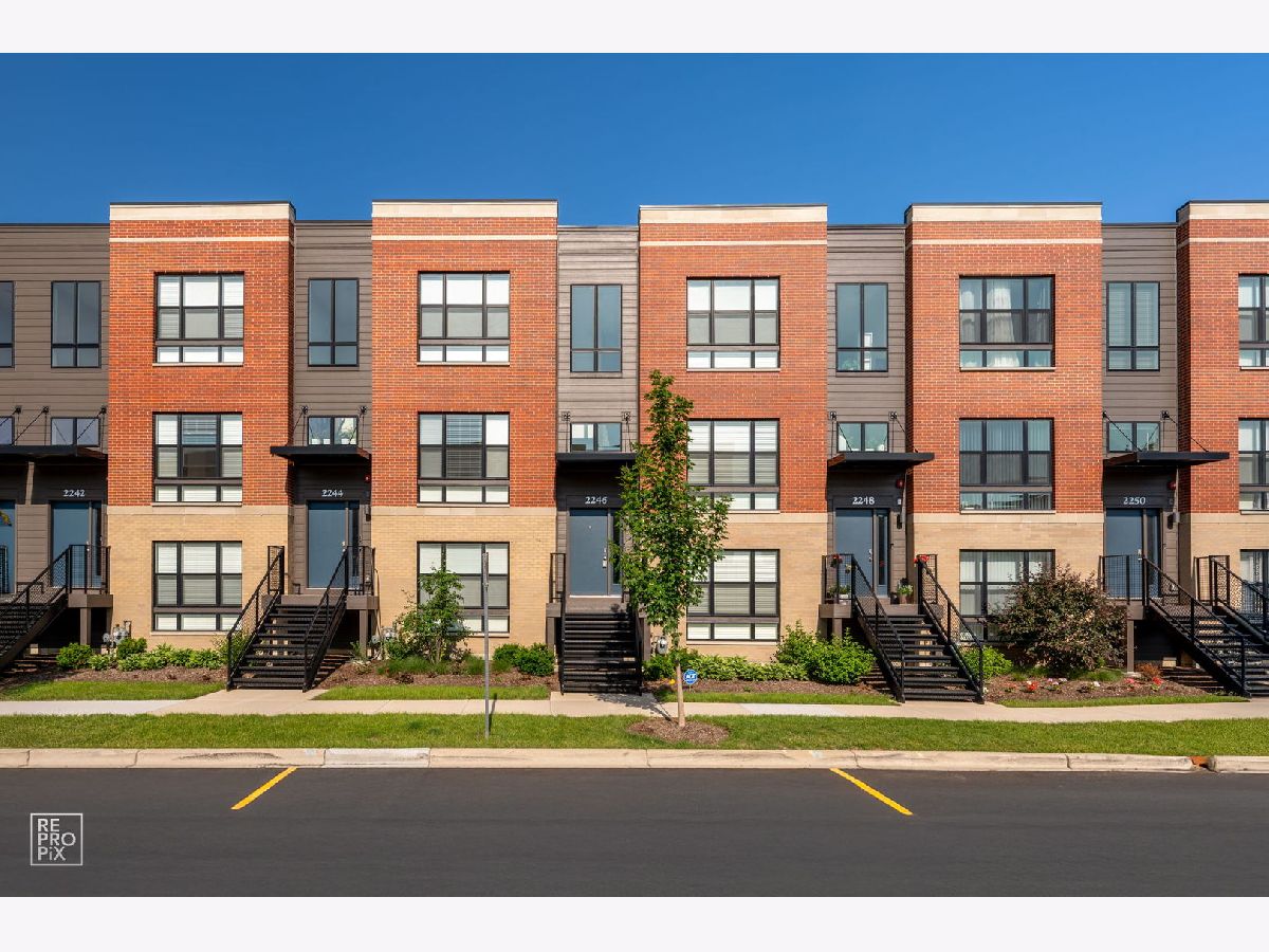 Condos & Townhomes Rented Northgate At Veridian Schaumburg Illinois, 2246 Venture