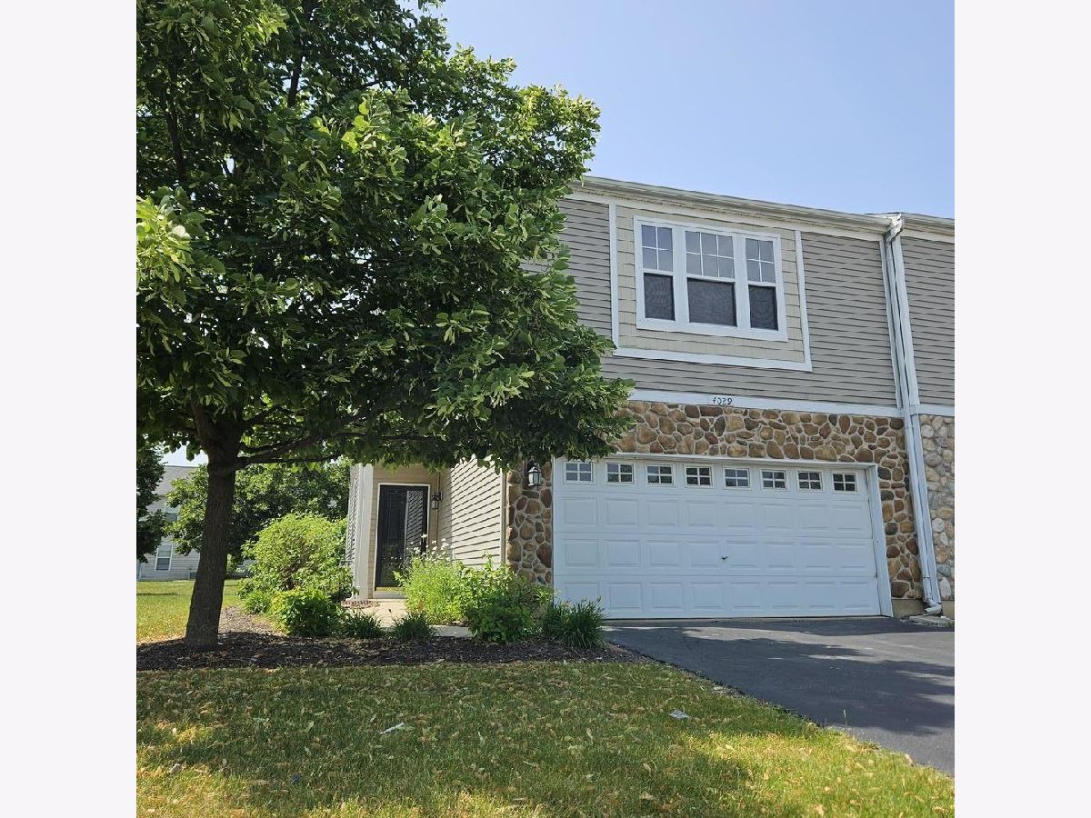 Townhomes & Condos Sold Blackstone Aurora Illinois, 4029 Boulder