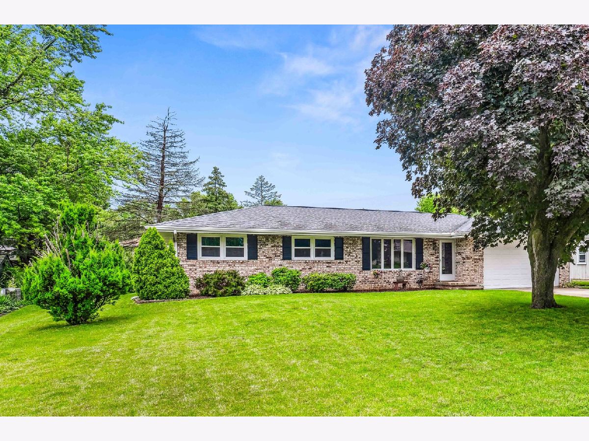 Homes & Condos & Townhomes Sold Pleasant Hills Normal Illinois, 207 Hammitt