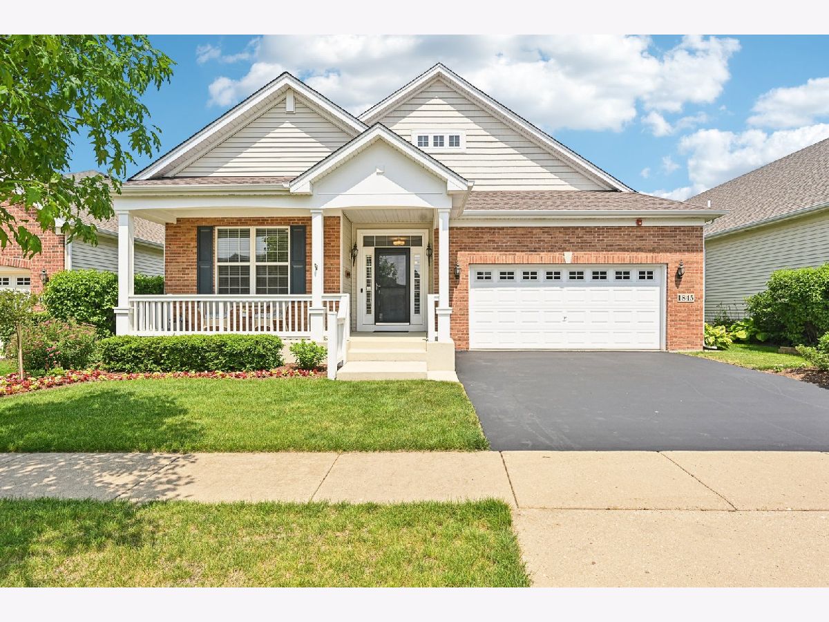  Sold Hoffman Estates Illinois, 1845 Avon