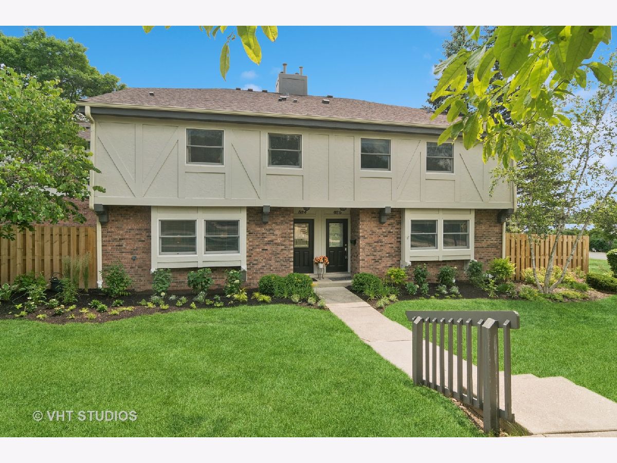 Townhomes & Condos Sold Lochshire Of Barrington Barrington Illinois, 884 Bristol