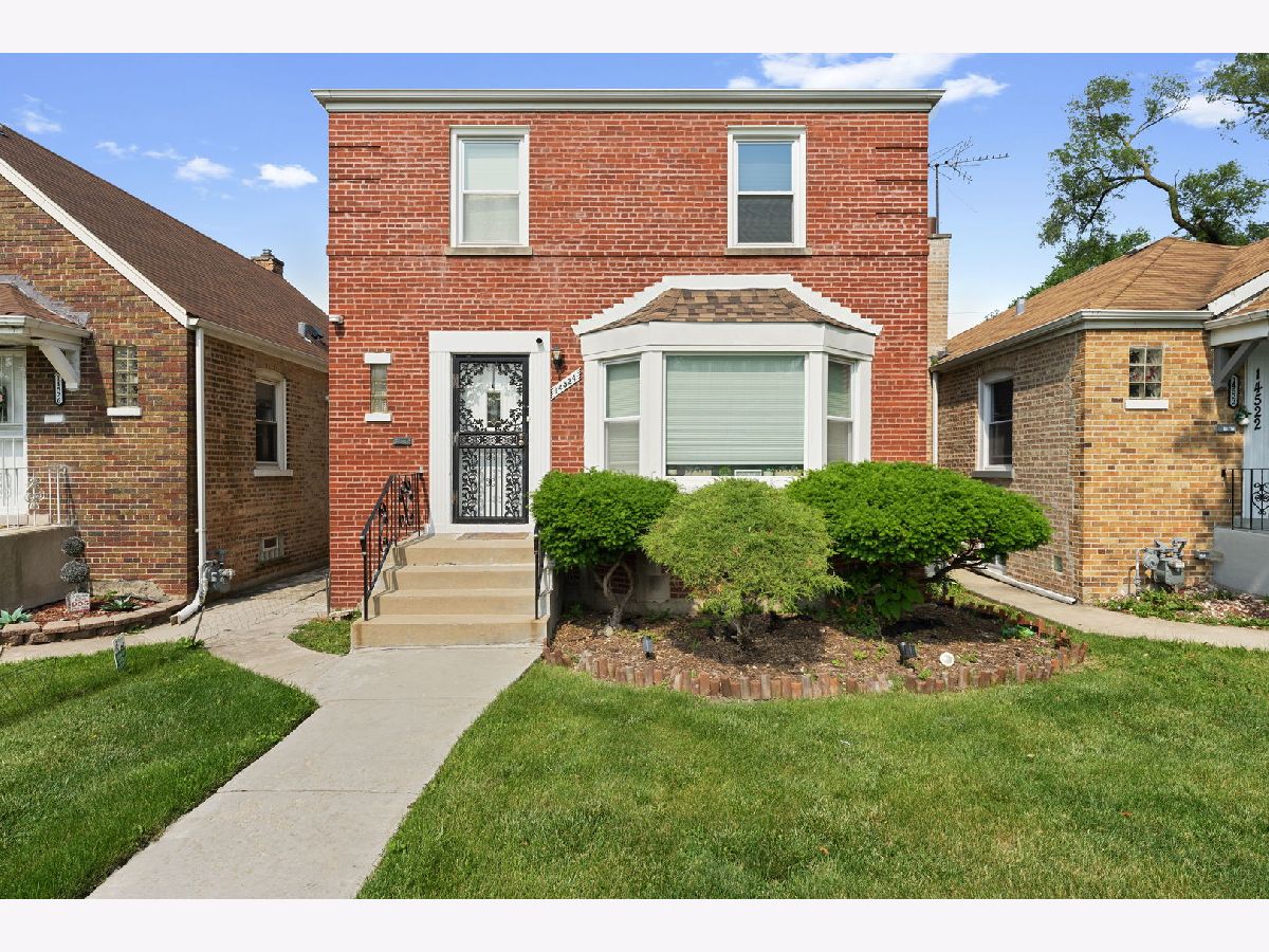 Homes & Condos & Townhomes For Sale Ivanhoe Riverdale Illinois, 14524 Lowe Avenue
