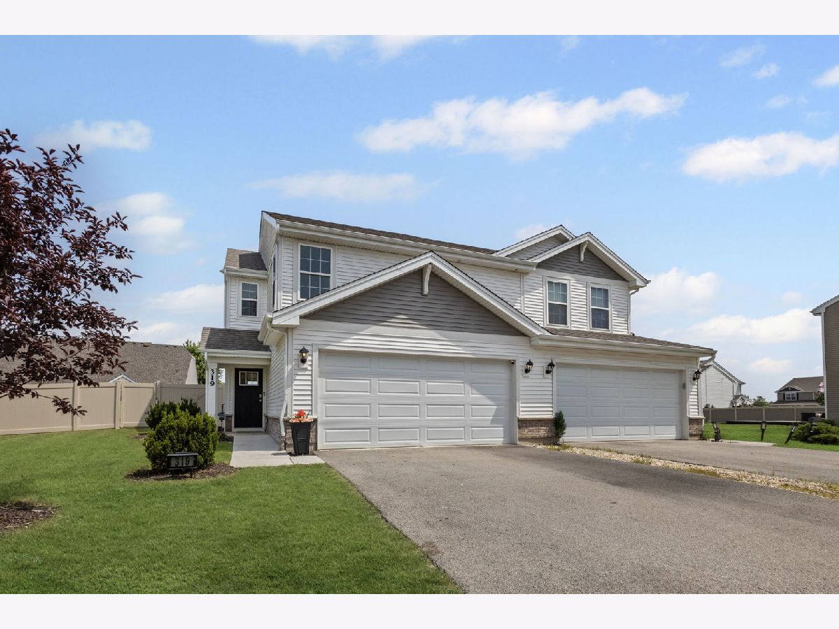 Homes & Condos & Townhomes Sold Cedar Creek Joliet Illinois, 319 Brickyard