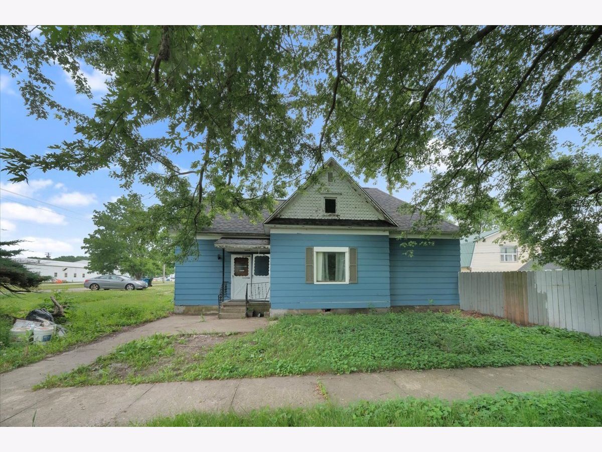  For Sale Ogden Illinois, 302 Leney Street
