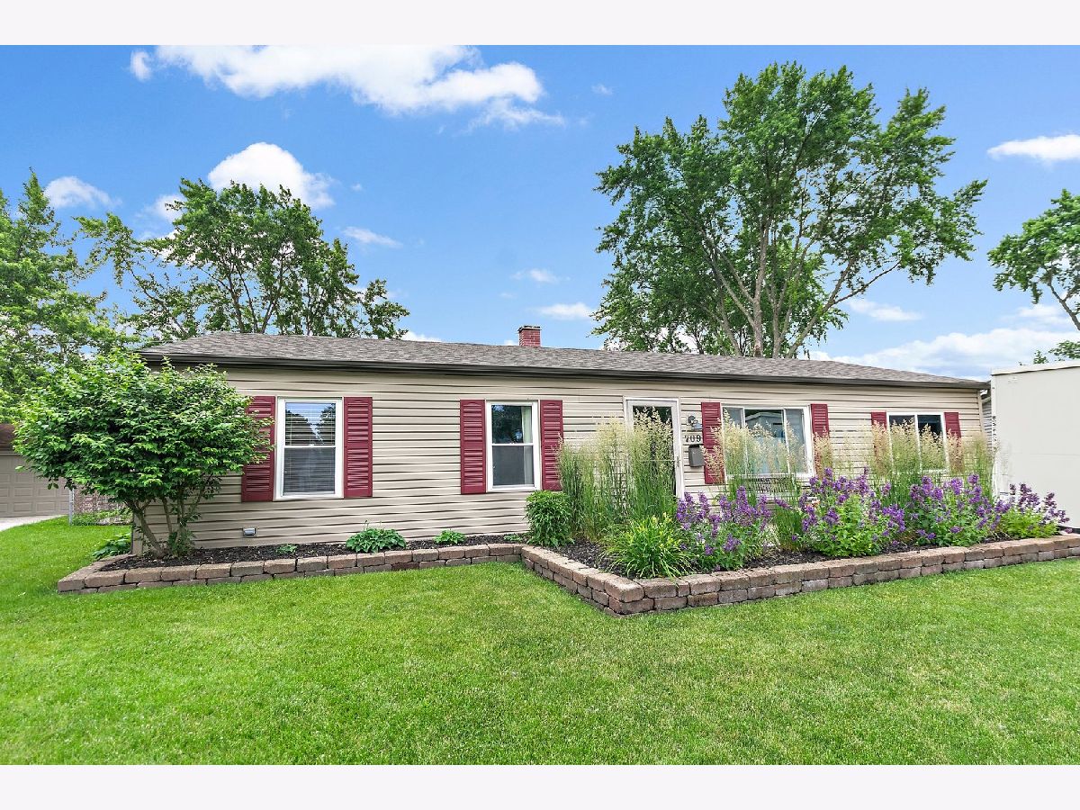  Sold Streamwood Illinois, 709 Russet