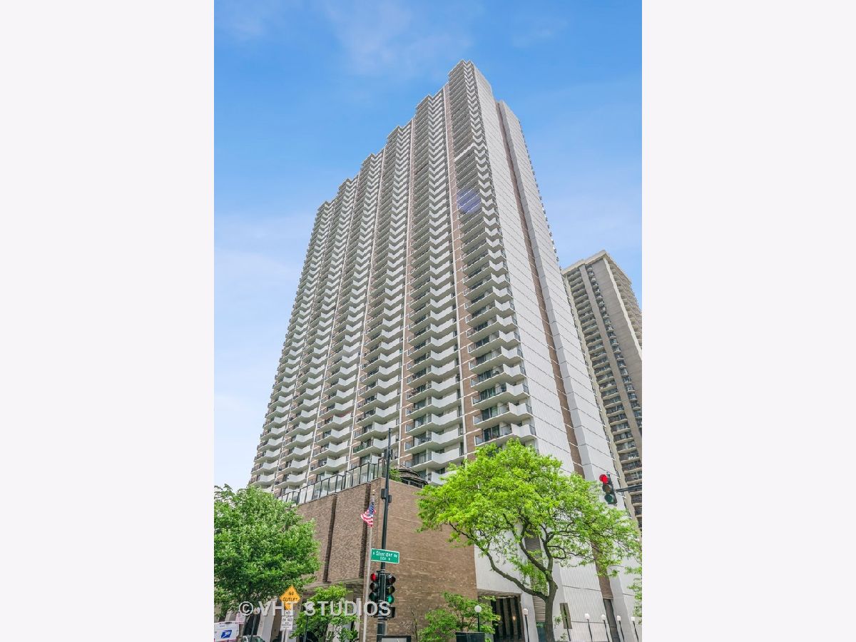  Sold Chicago Illinois, 6033 Sheridan