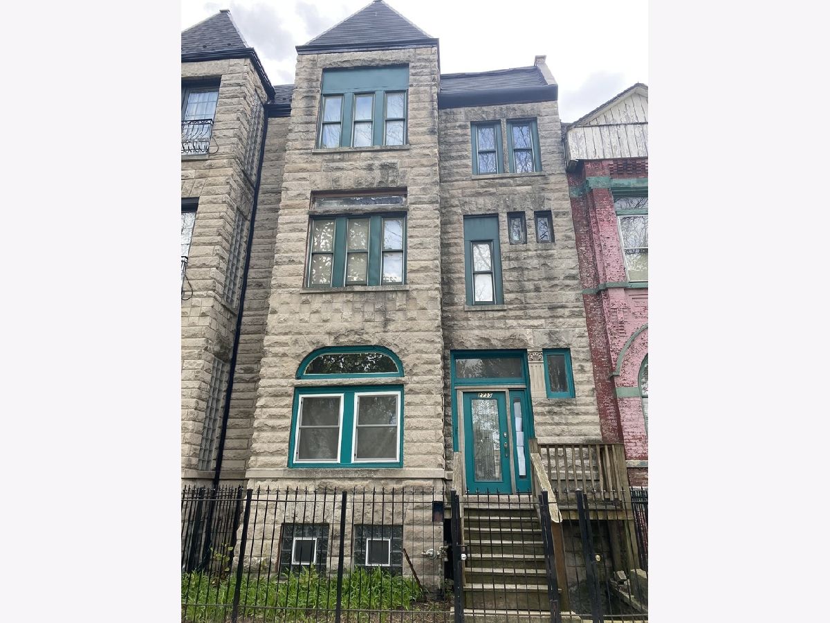 Sold Chicago Illinois, 2735 Washington