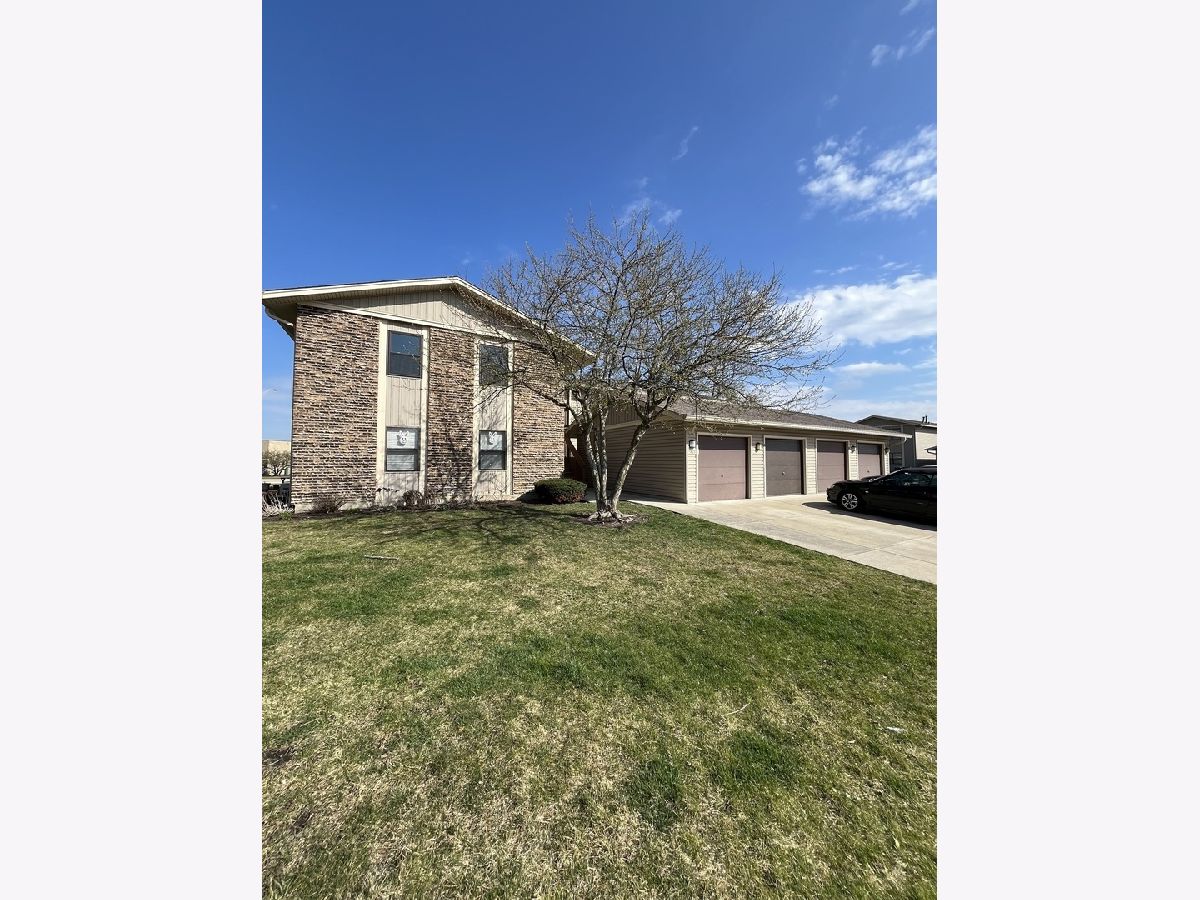  Rented Hanover Park Illinois, 5820 Wilshire