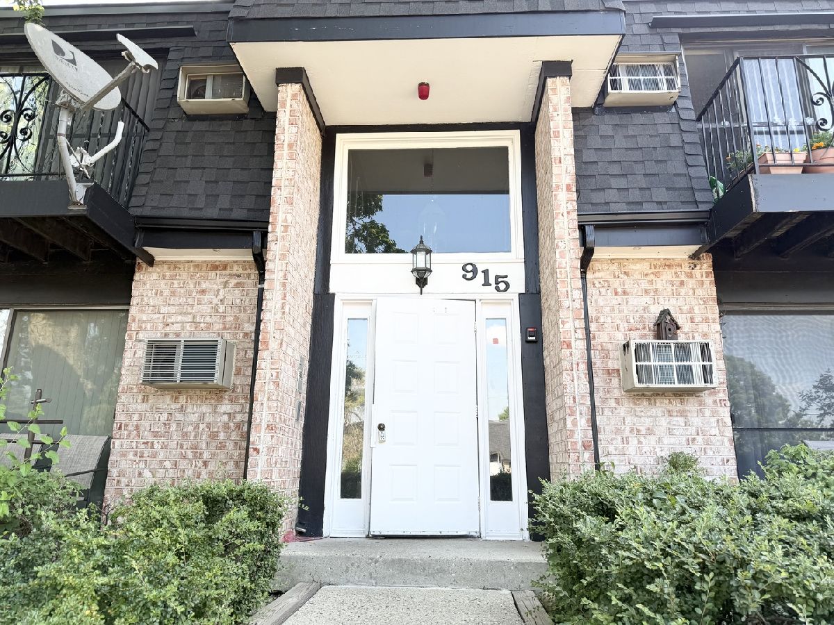  Rented Vernon Hills Illinois, 915 Westmoreland