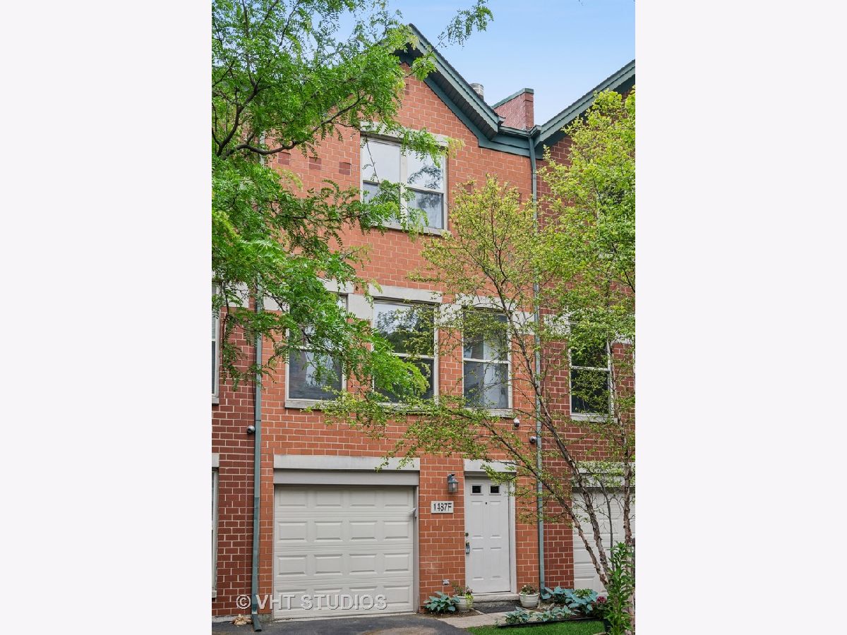 Townhomes Rented Orchard Park Chicago Illinois, 1487 Clybourn