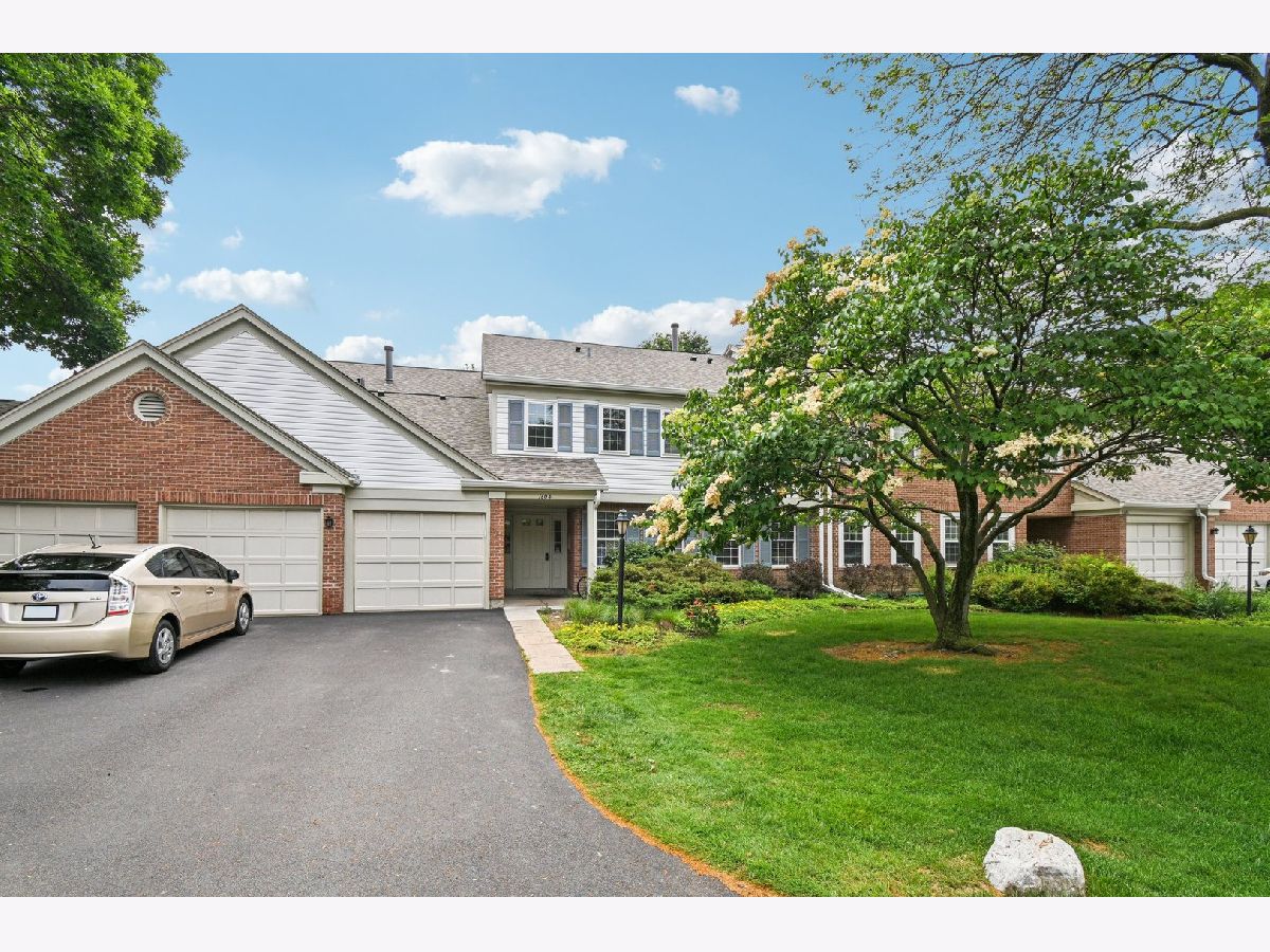  Sold Wheeling Illinois, 1604 Brittany