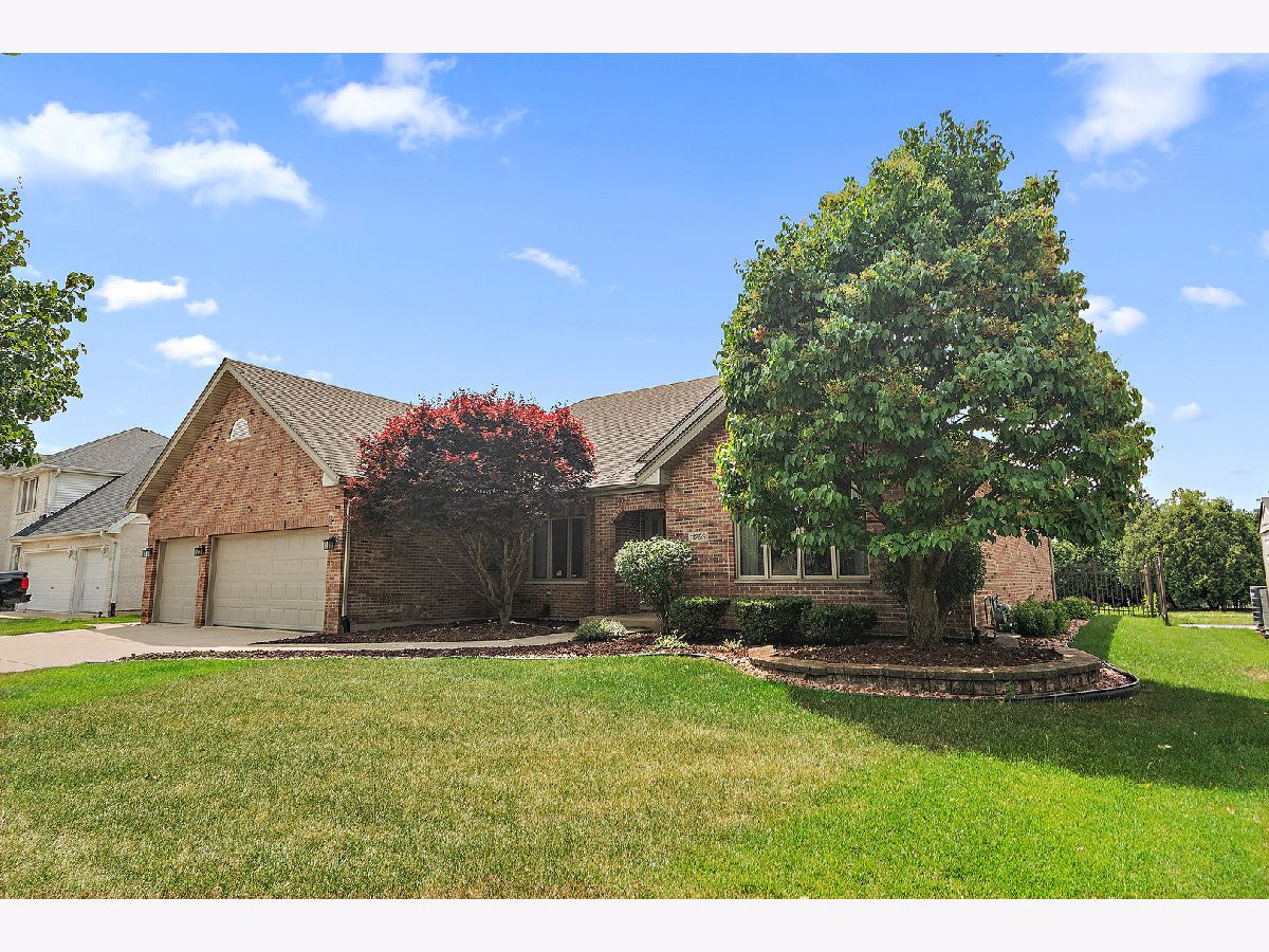 Homes & Condos & Townhomes Sold Marley Creek Orland Park Illinois, 11259 Twin Lakes