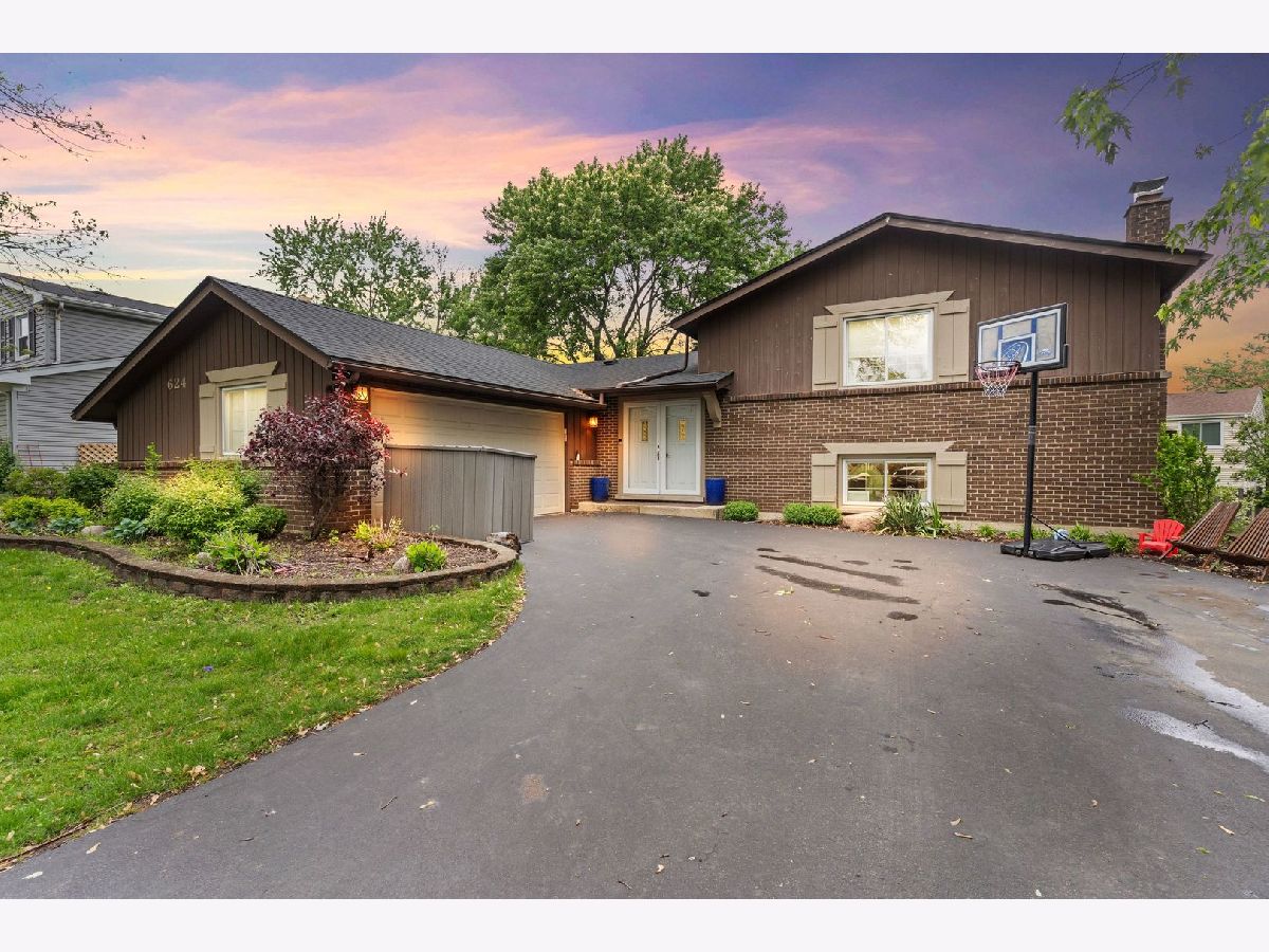  Rented Westmont Illinois, 624 Independence