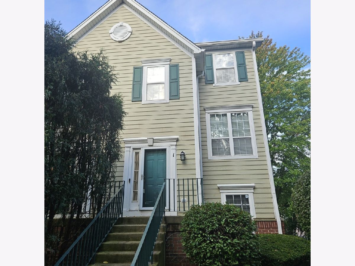  Rented Aurora Illinois, 1105 Village Center