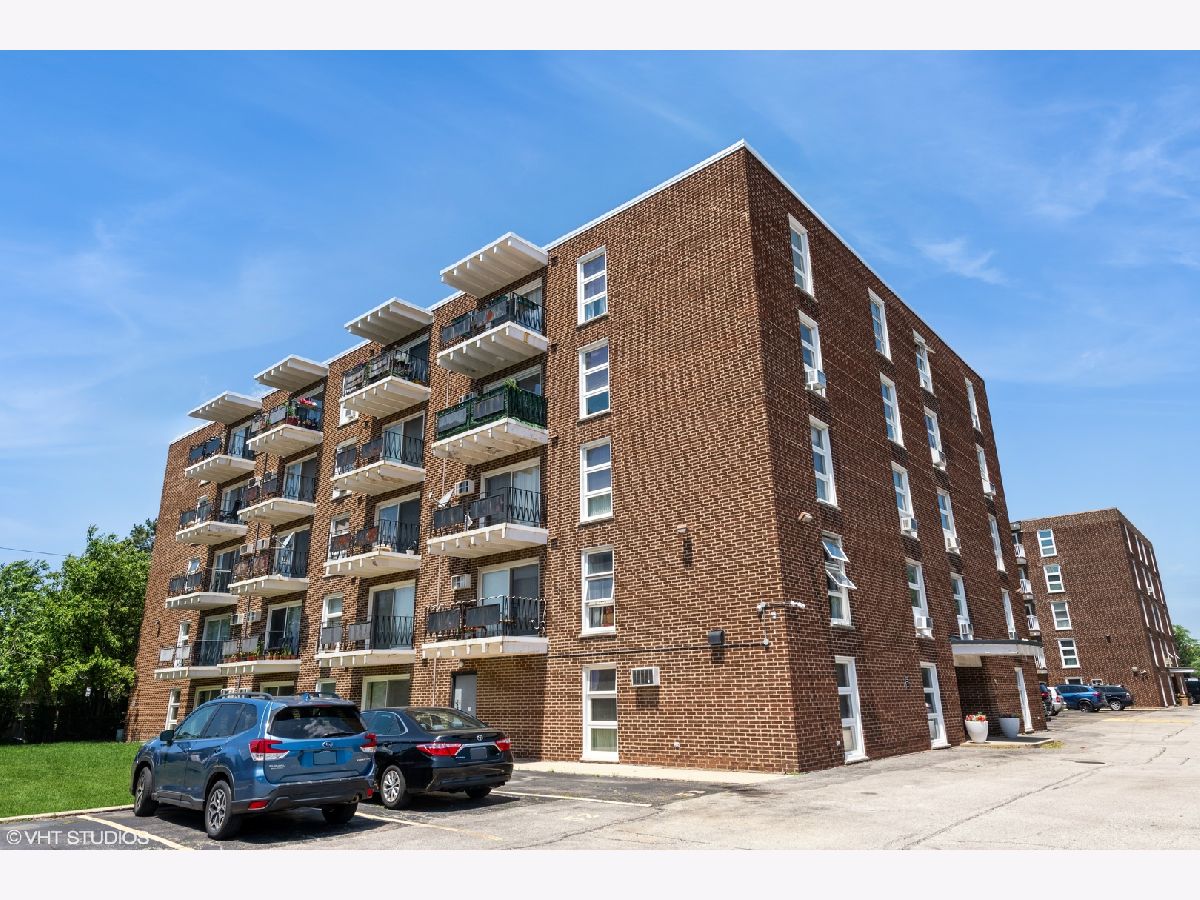 Condominiums Sold Northwest Terrace Chicago Illinois, 7227 Higgins