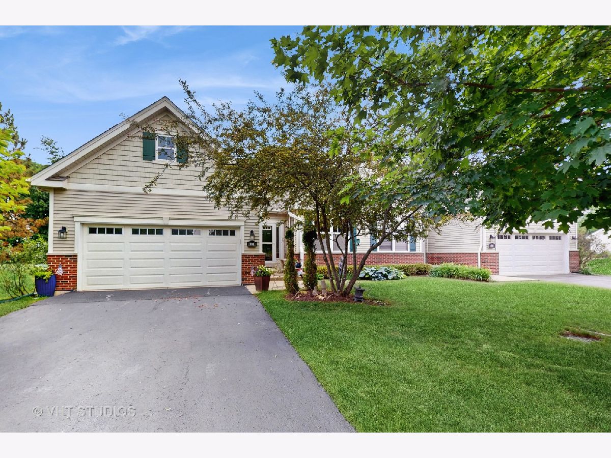 Townhomes For Sale Traditions At Glen Flora Waukegan Illinois, 301 Eagle Court