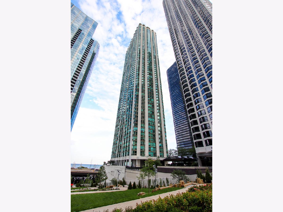 Condominiums Rented Park Shore Condos Chicago Illinois, 195 Harbor