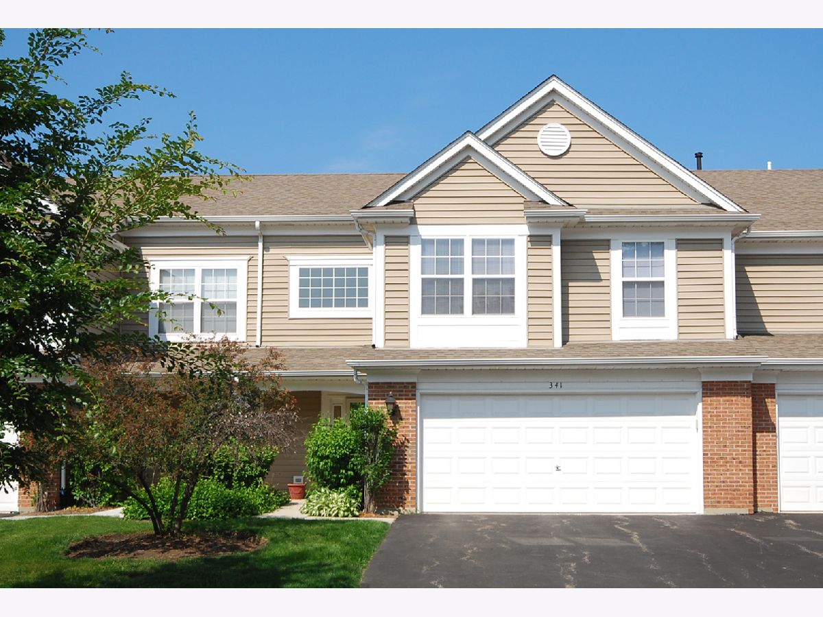 Townhomes Sold Coventry Park Palatine Illinois, 341 Lancelot