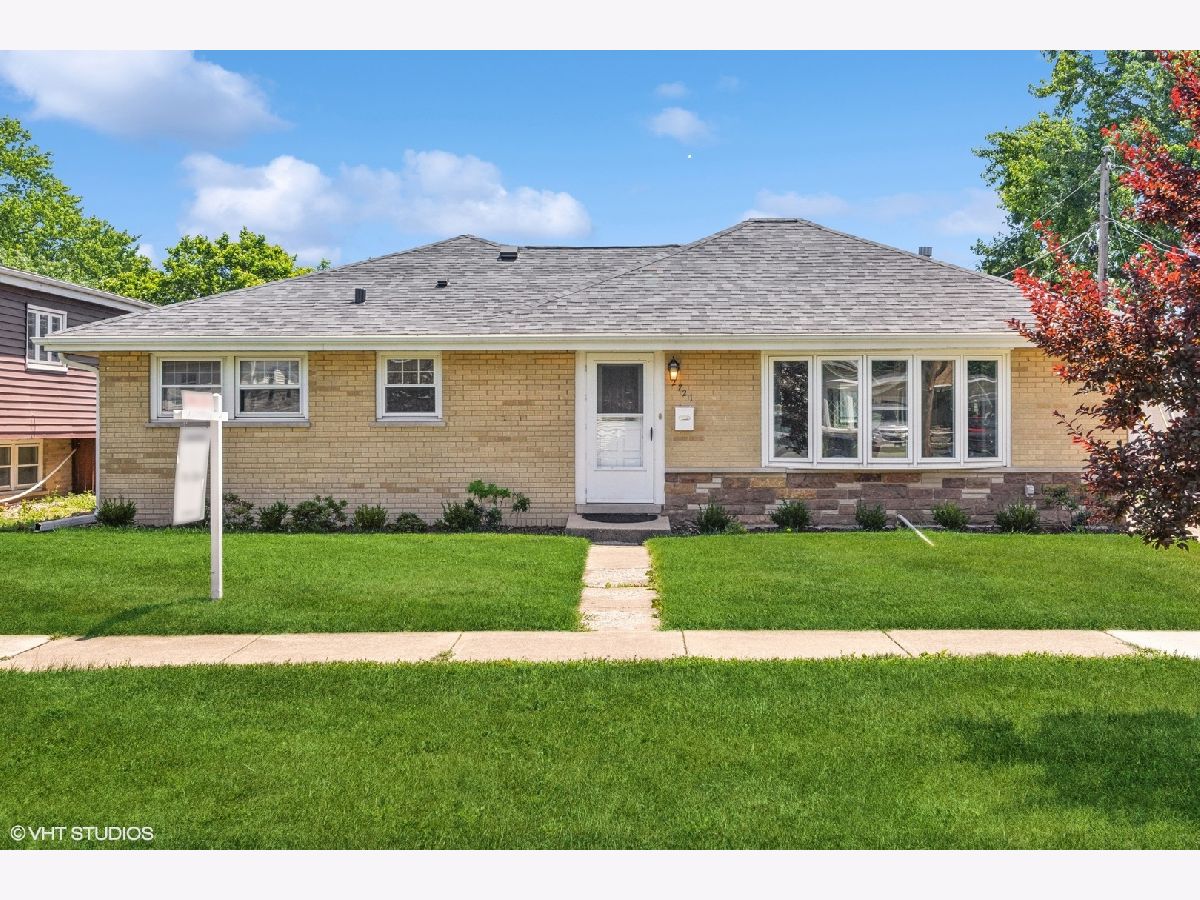  Sold Des Plaines Illinois, 2721 Joseph