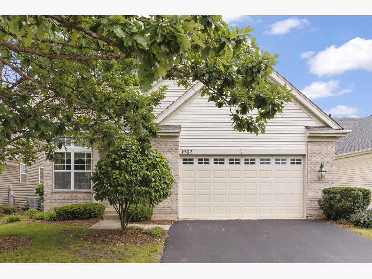 Homes Sold Carillon At Stonegate Aurora Illinois, 1962 Highbury