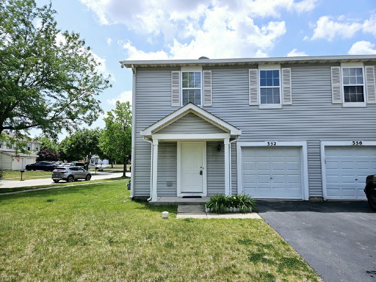 Rented Romeoville Illinois, 352 Richfield