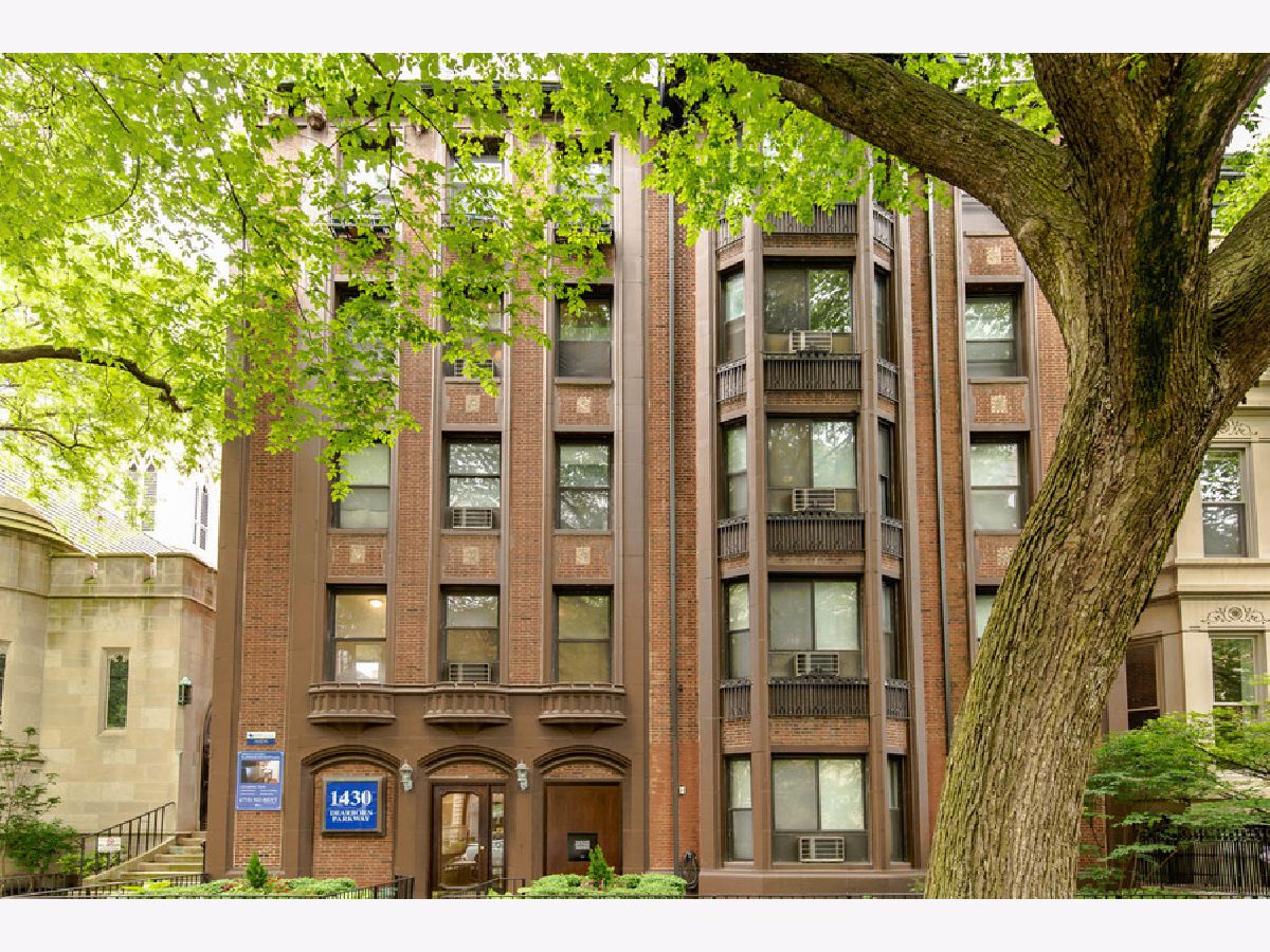  Rented Chicago Illinois, 1430 Dearborn