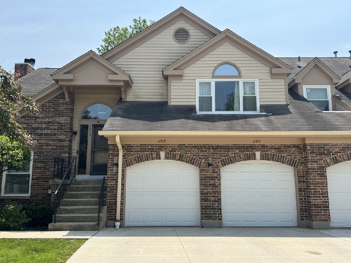 Townhomes & Condos & Homes Rented Woodlands Of Fiore Buffalo Grove Illinois, 2515 Live Oak
