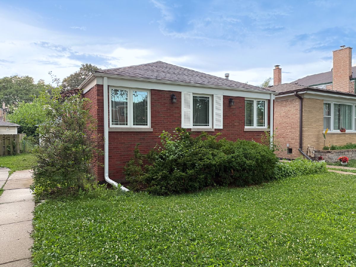 Rented Chicago Illinois, 5222 Olcott