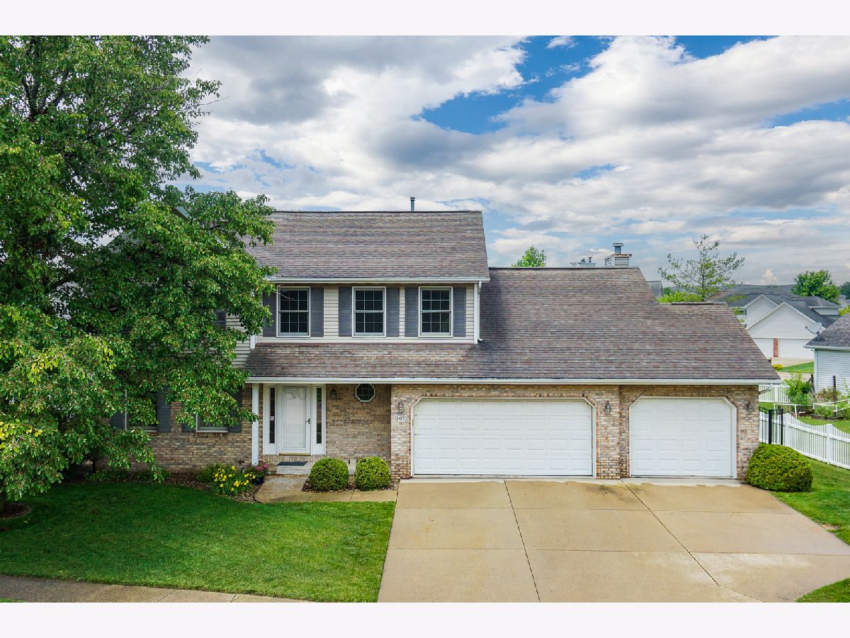 Homes & Condos & Townhomes Sold Old Farm Lakes Bloomington Illinois, 807 Eddy