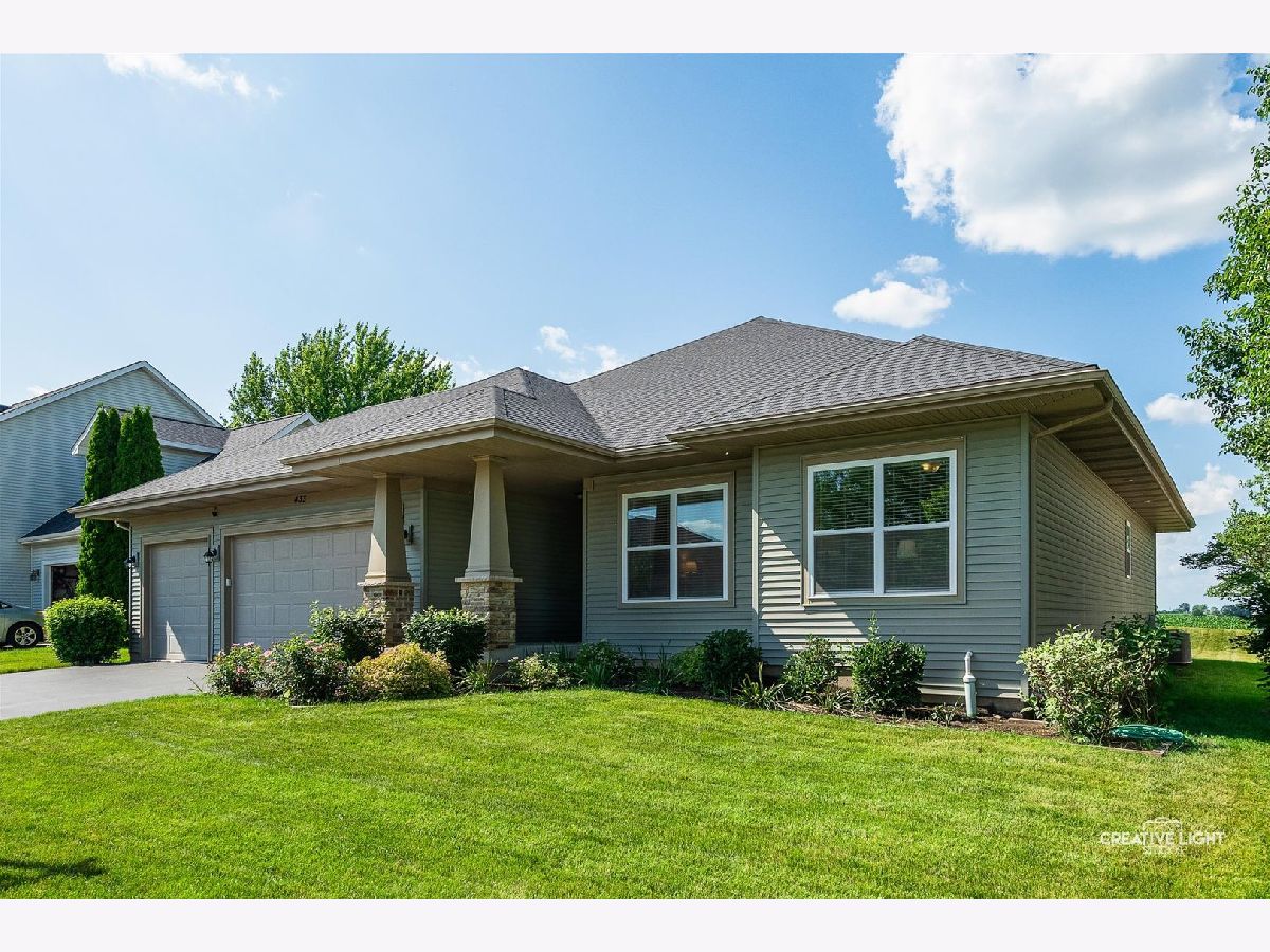 Homes & Townhomes Sold Heron Creek Sycamore Illinois, 433 Davis