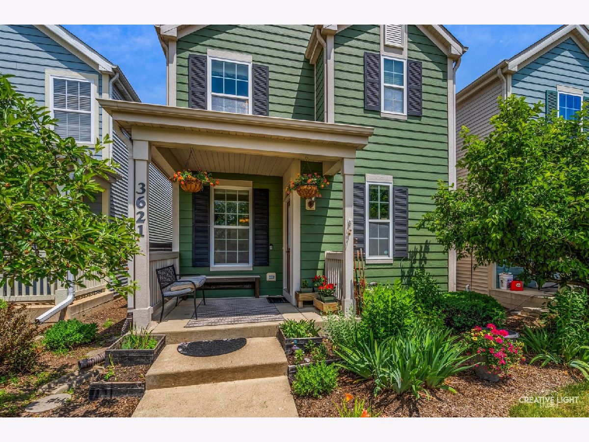 Homes & Townhomes Sold West Point Gardens Elgin Illinois, 3621 Hyde Park