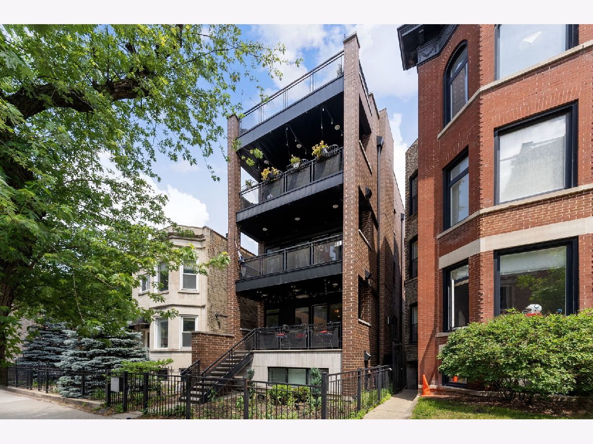 Condominiums Sold Wrigley View Village Chicago Illinois, 3541 Sheffield