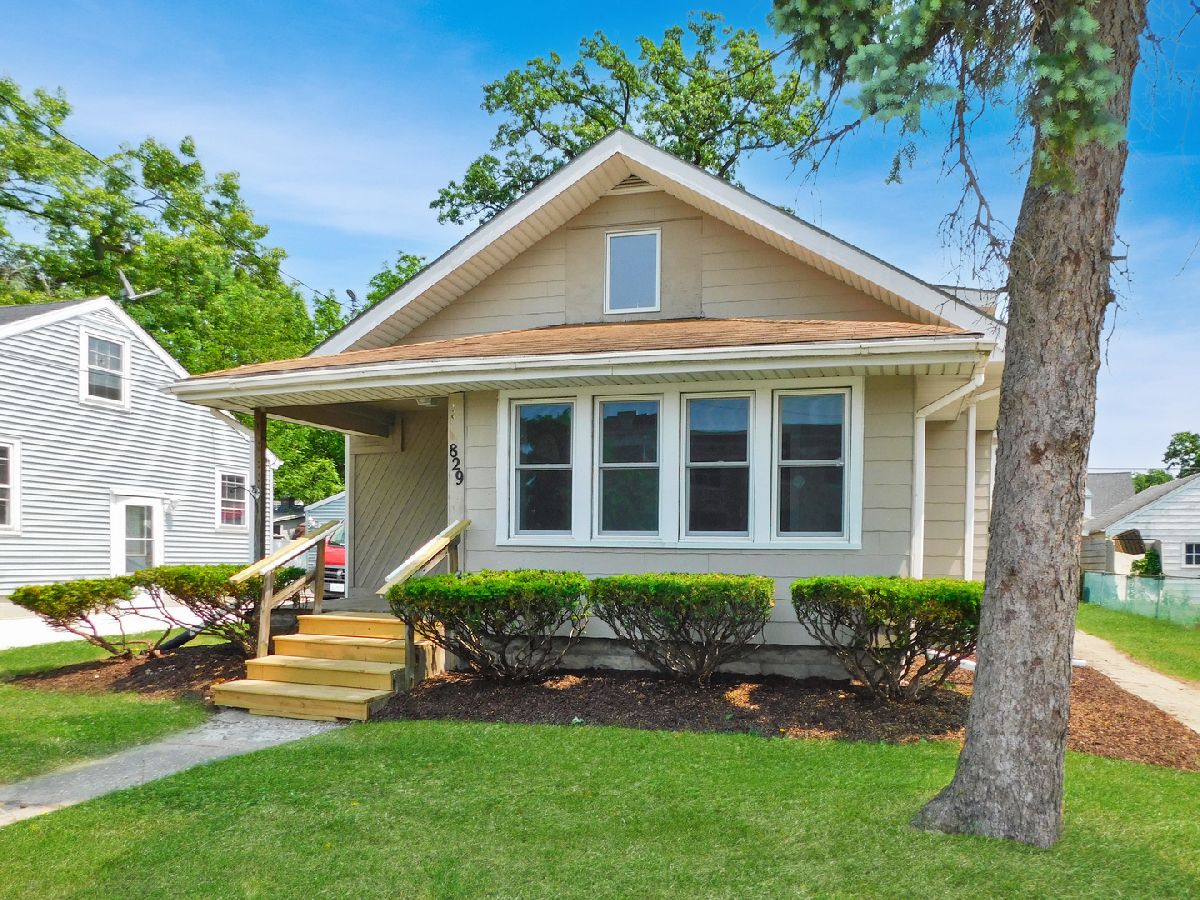  Sold South Beloit Illinois, 829 Blackhawk