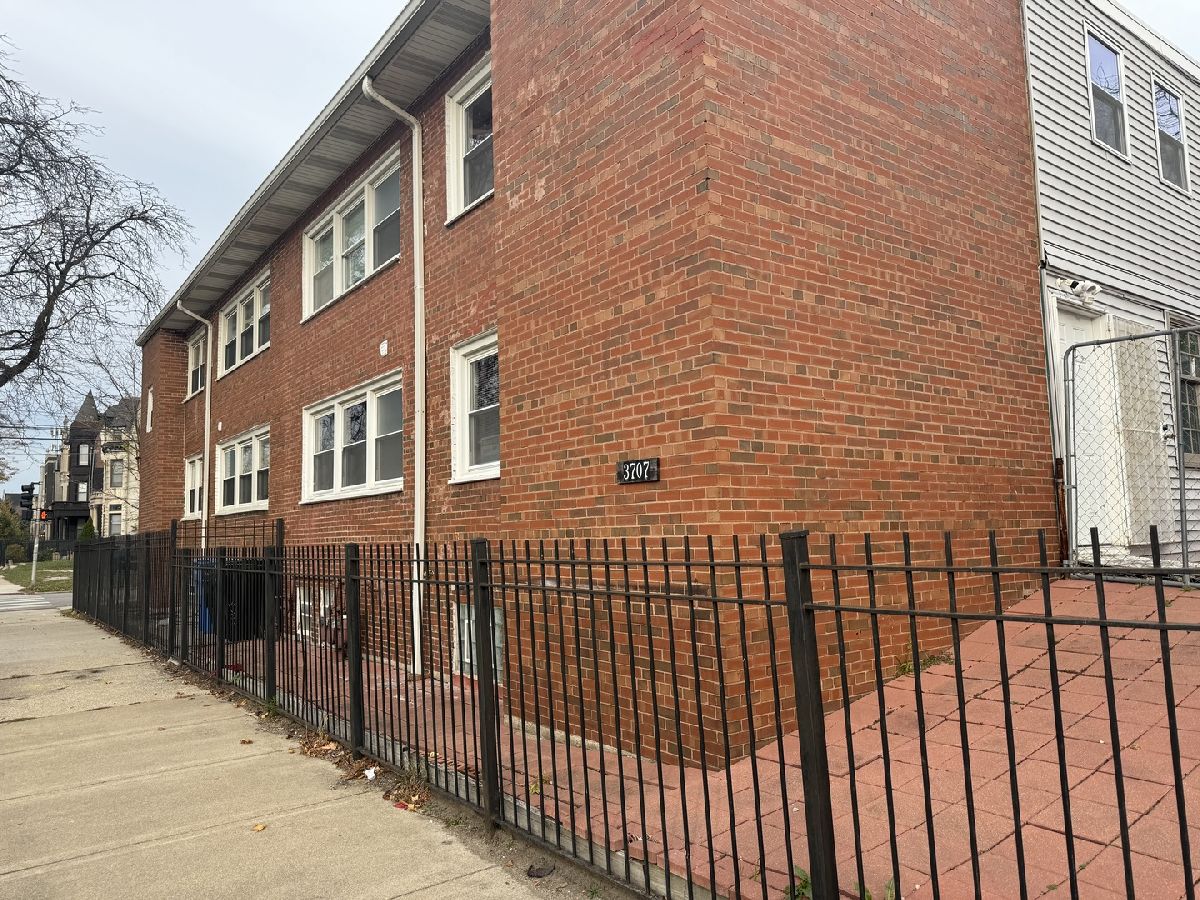  For Rent Chicago Illinois, 3711 Michigan