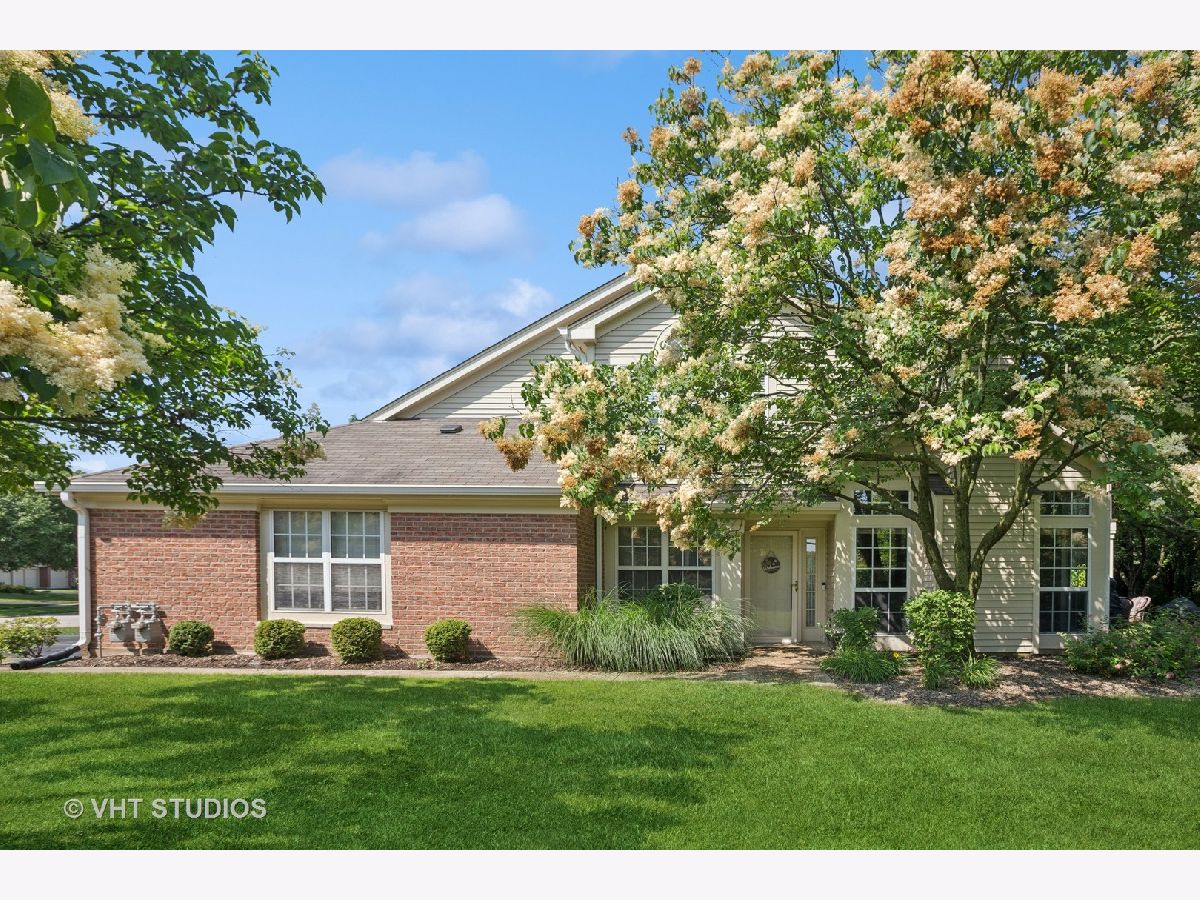 Townhomes & Condos Sold Maple Hill Warrenville Illinois, 30W020 Mayfair