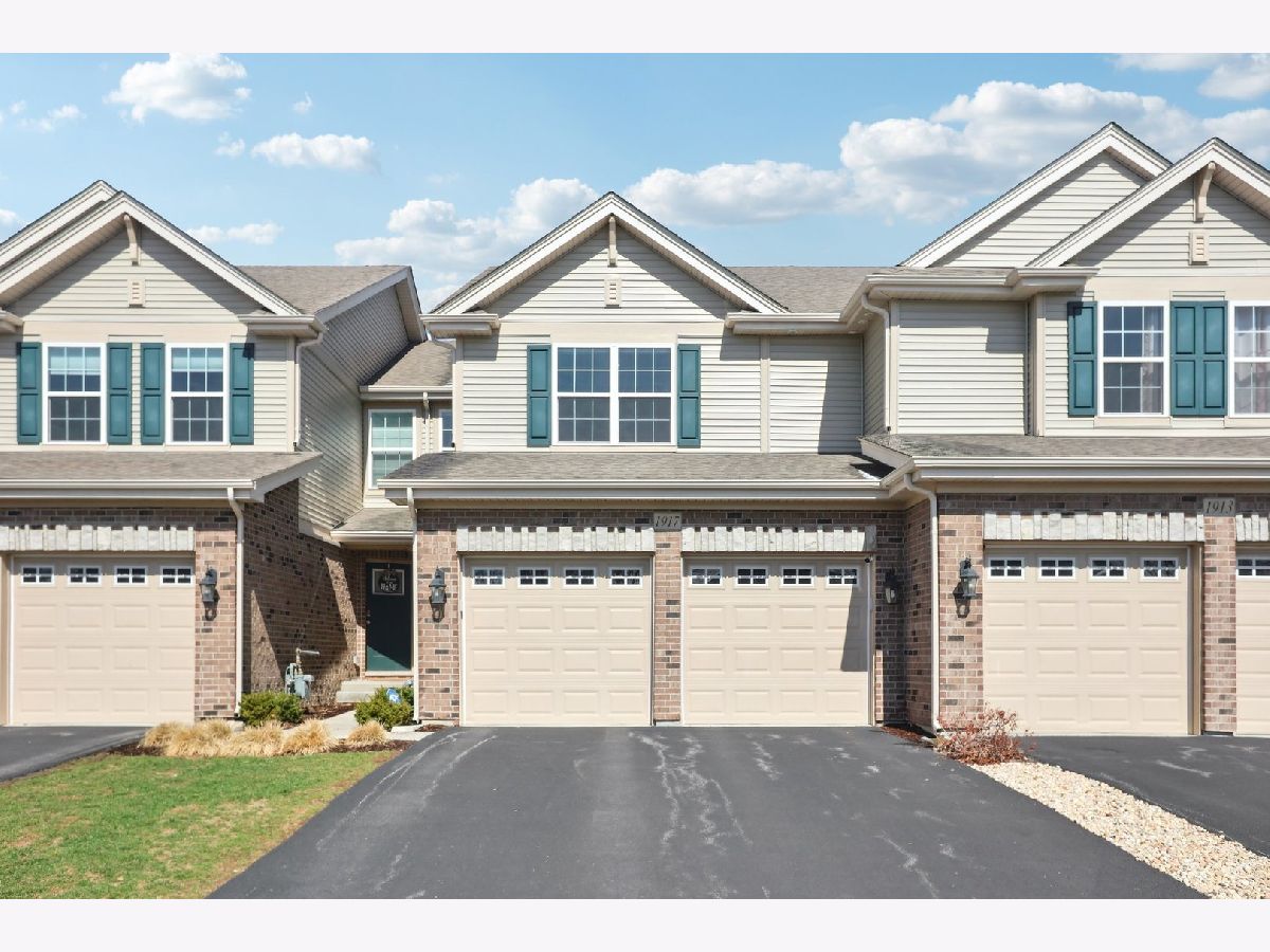 Townhomes Sold Deerbrook Place Aurora Illinois, 1917 Turtle Creek