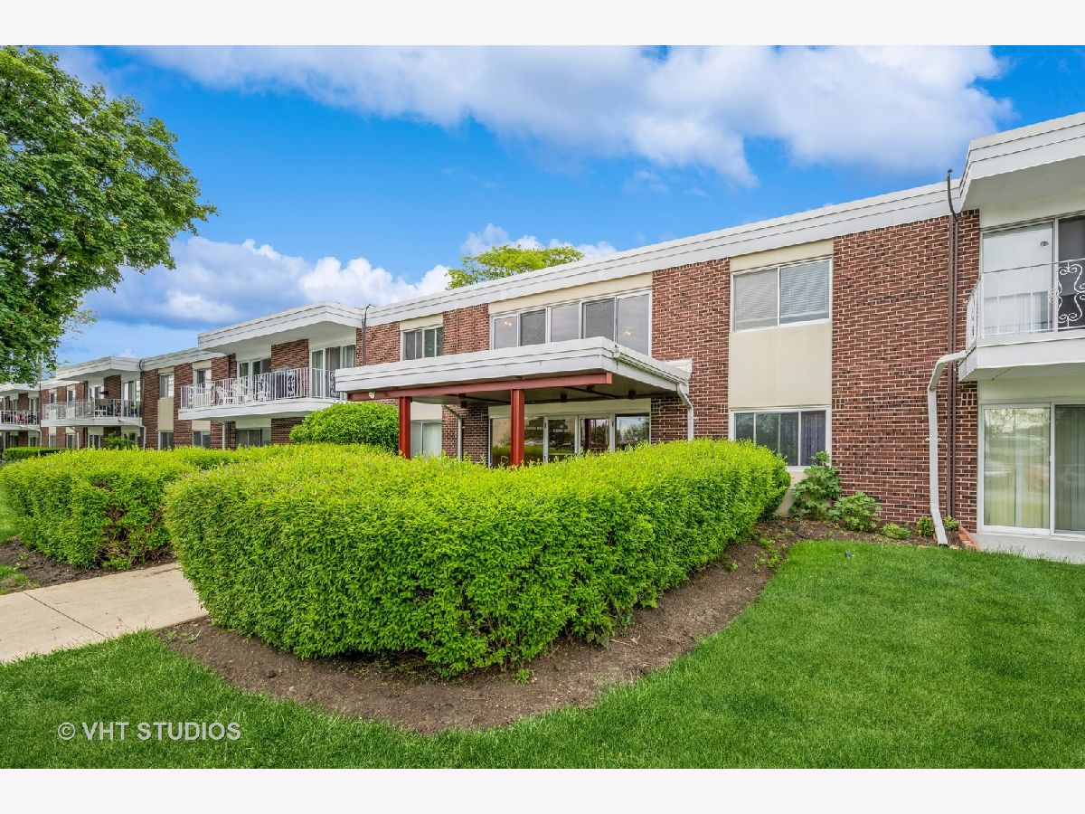 Condominiums Sold Cameo Terrace Wheeling Illinois, 100 Deborah