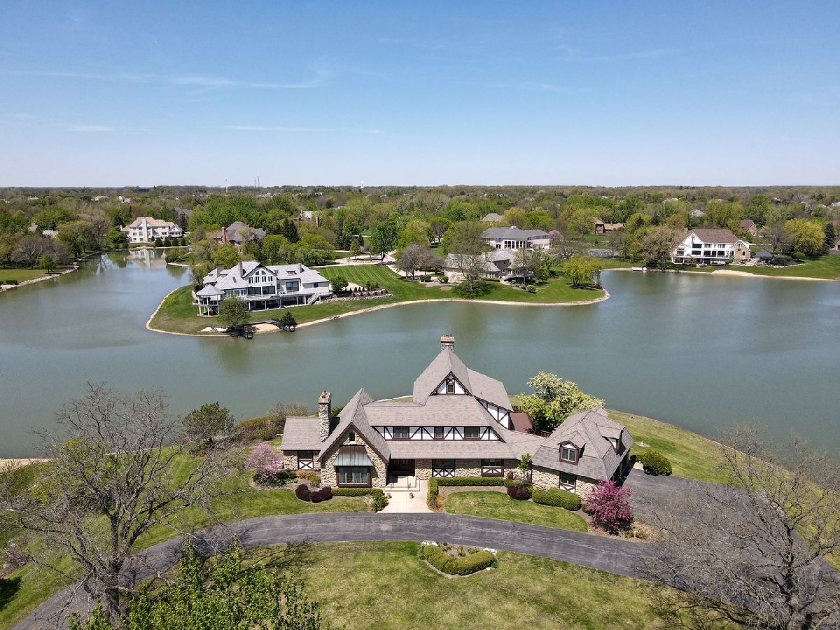  For Sale South Barrington Illinois, 10 Shoreside Drive