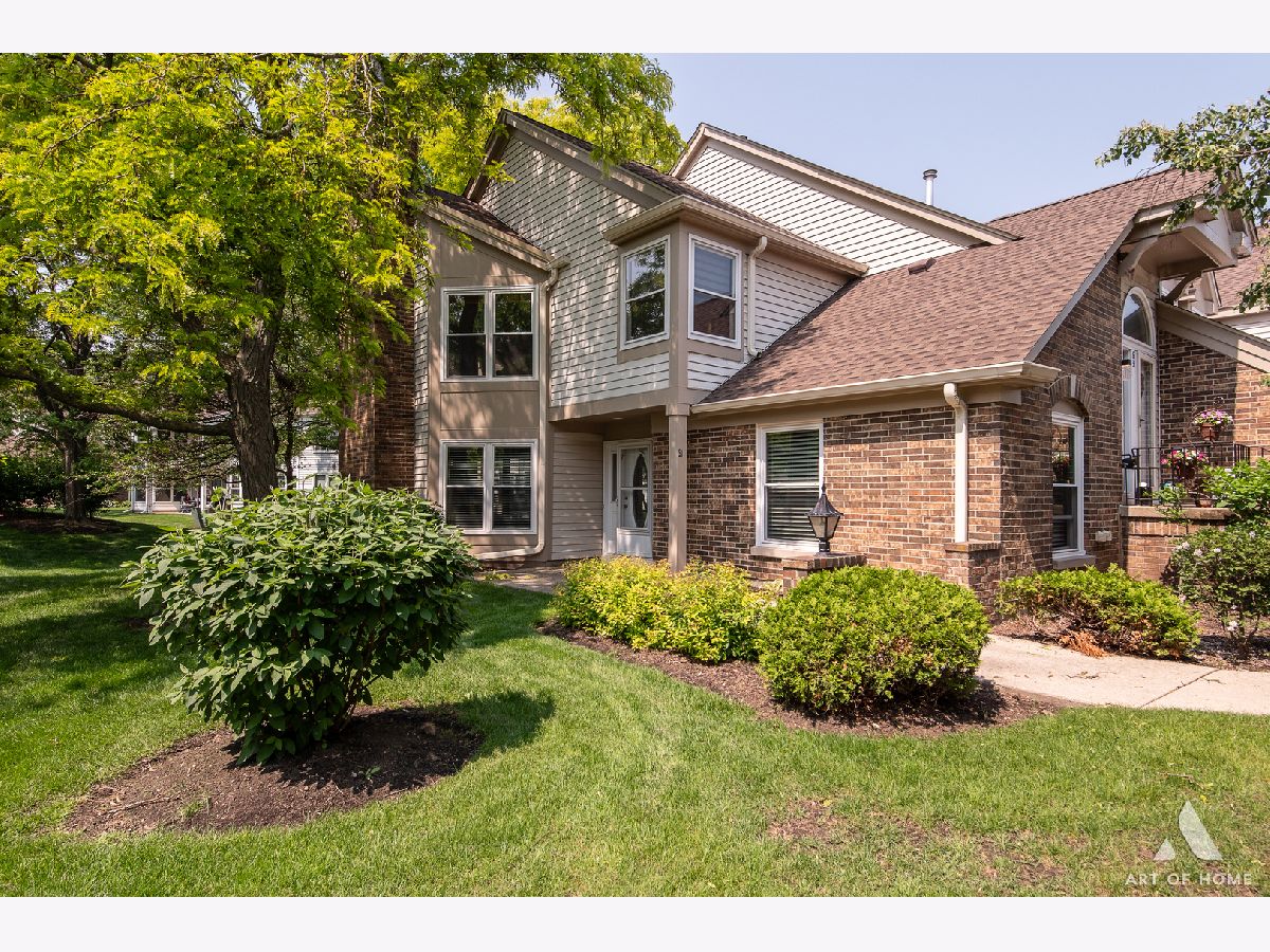 Townhomes & Condos & Homes For Sale Woodlands Of Fiore Buffalo Grove Illinois, 61 Willow Parkway