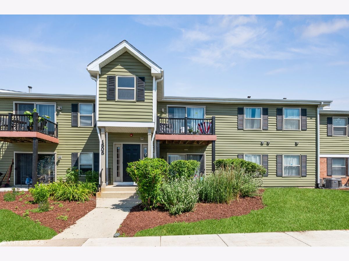 Condominiums Sold Chantecleer Lakes Naperville Illinois, 1505 Raymond