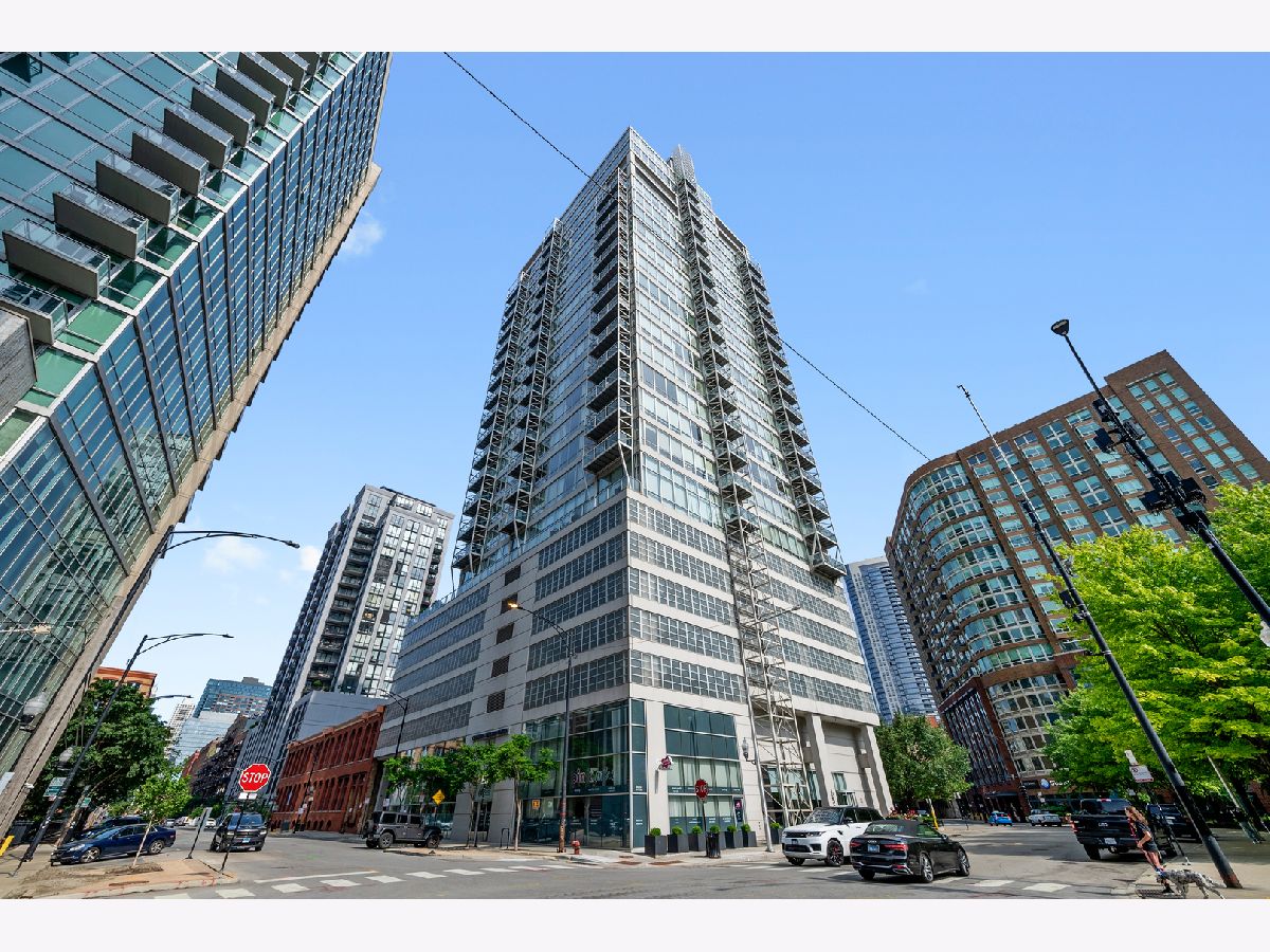 Condominiums Sold Kingsbury On The Park Chicago Illinois, 653 Kingsbury