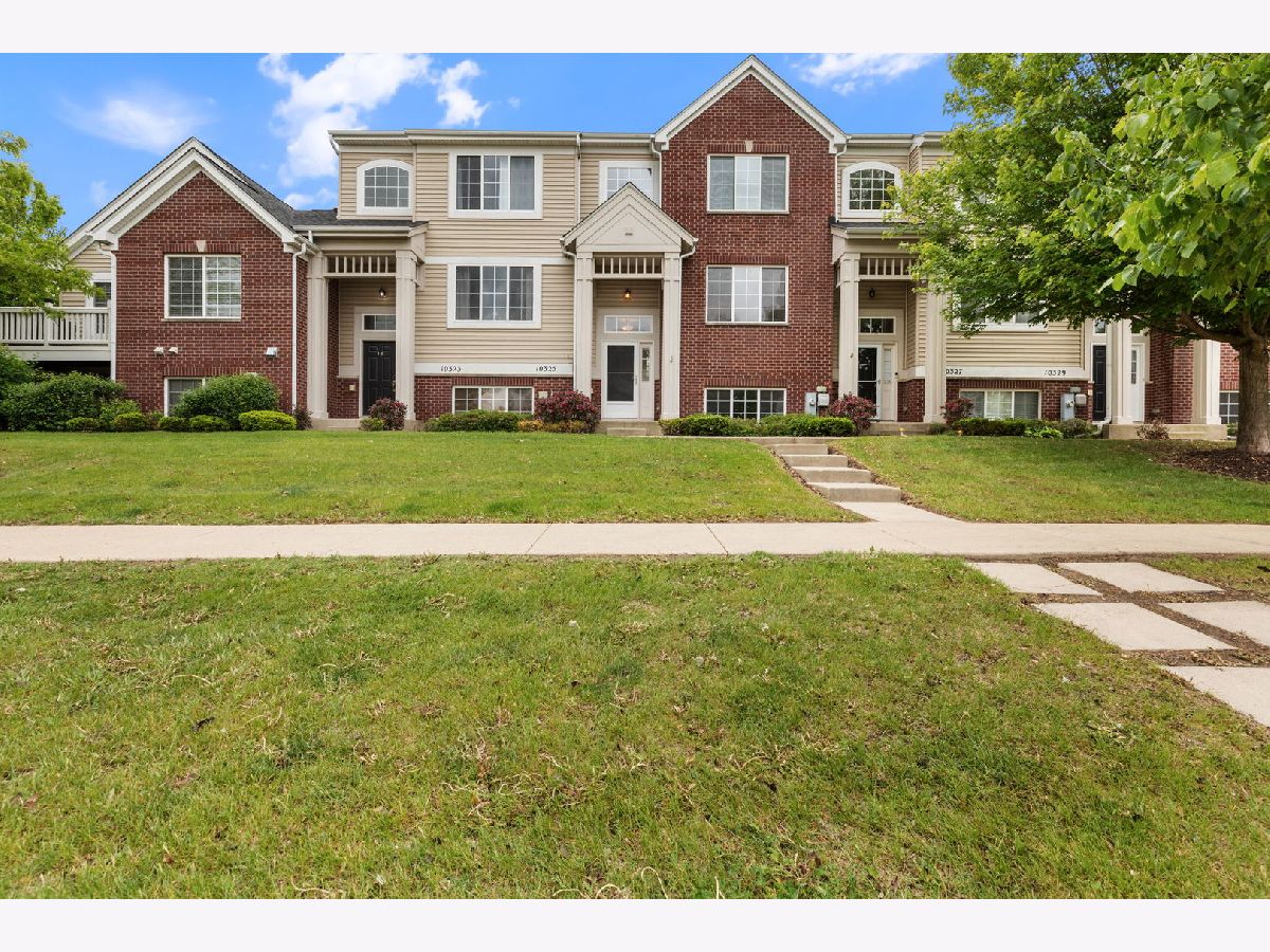 Townhomes Sold Kerry Ridge Chicago Ridge Illinois, 10325 Kerry Ridge