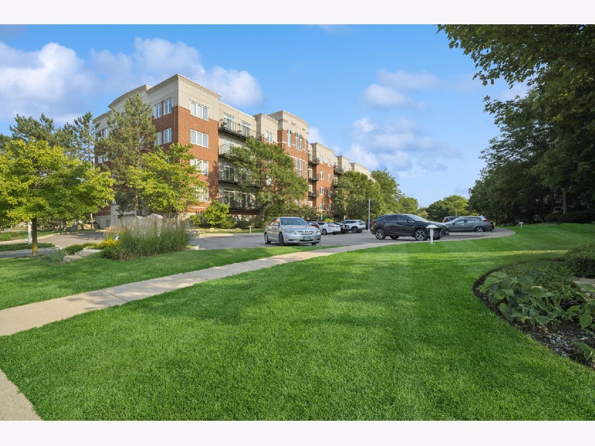 Condominiums Sold Delacourte Condominiums Buffalo Grove Illinois, 820 Weidner