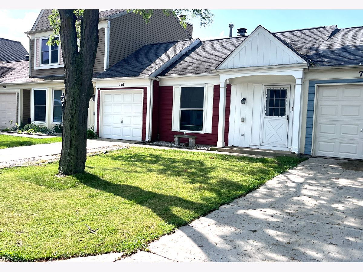 Townhomes Sold Hartford Square Hanover Park Illinois, 696 Grant
