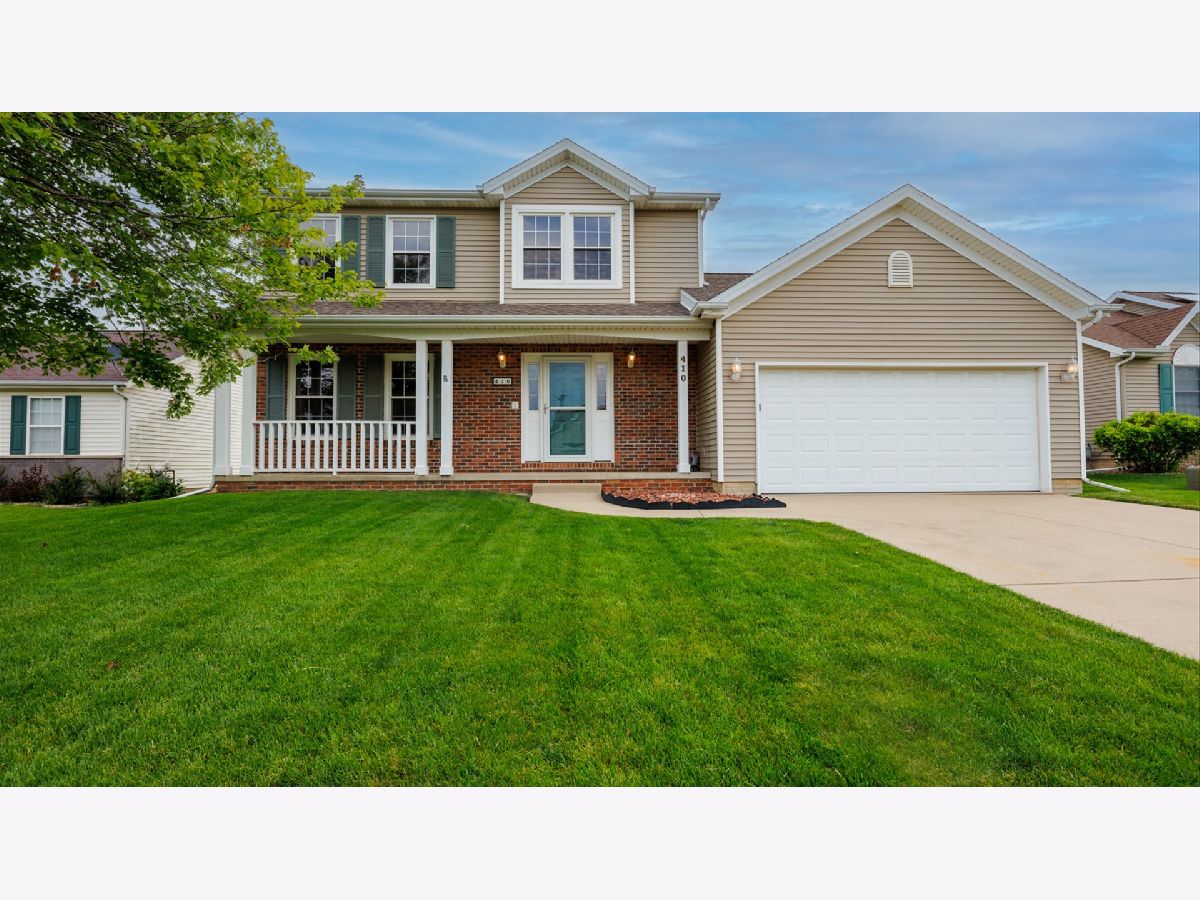 Homes & Condos & Townhomes Sold Pheasant Ridge Normal Illinois, 410 Wildberry